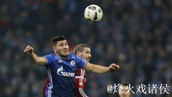 首尾大战 “枪手”赢球靠“乌龙” 首尾大战 “枪手”赢球靠“乌龙”